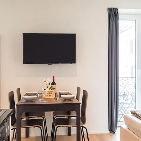 Apartment Hitrental Station *