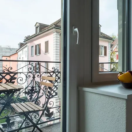 Hitrental Station Apartment Zurich