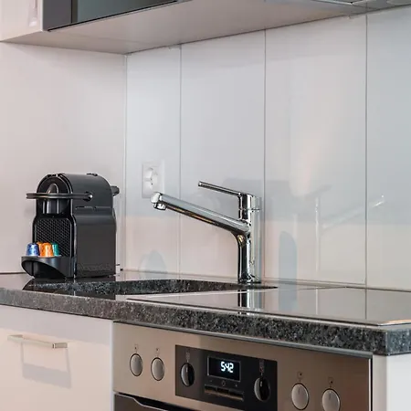 Hitrental Station