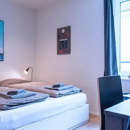 Hitrental Station Apartment