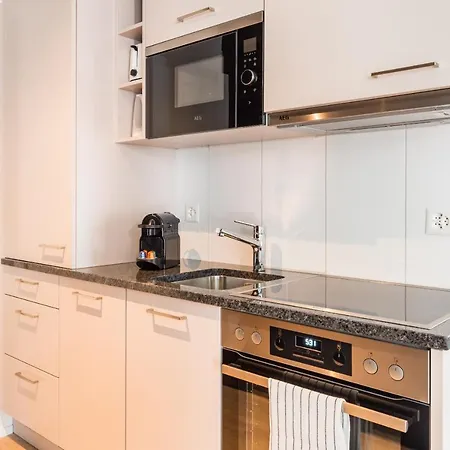 Hitrental Station Apartment