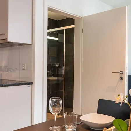 Apartment Hitrental Station