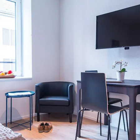 Apartment Hitrental Station *