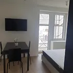 Апартаменты Hitrental Station