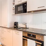 Hitrental Station Апартаменты