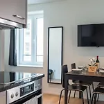 Апартаменты Hitrental Station *