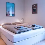 Hitrental Station