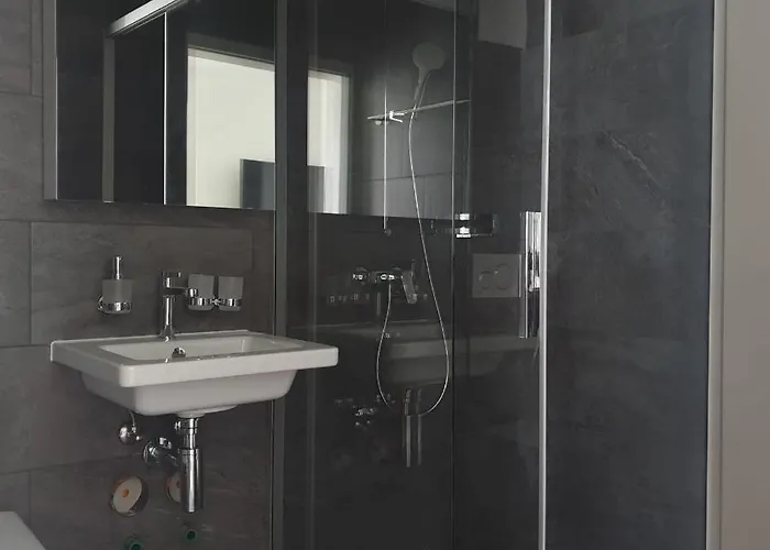 Апартаменти Hitrental Station *