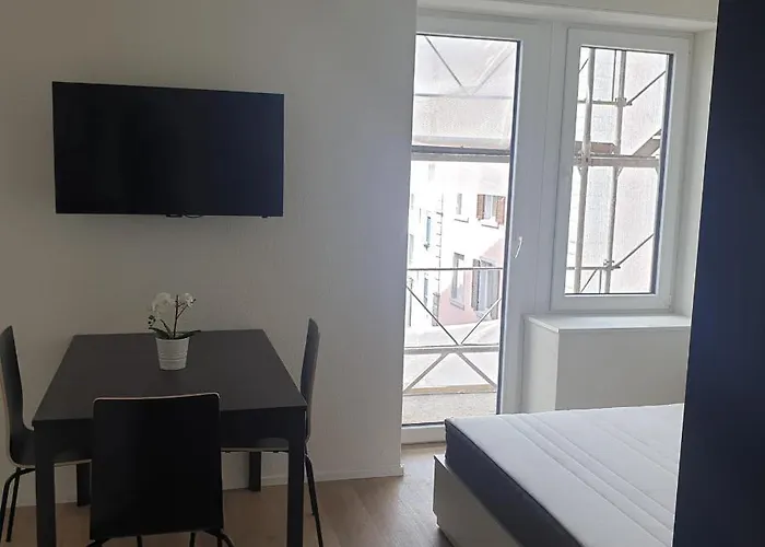 Apartment Hitrental Station