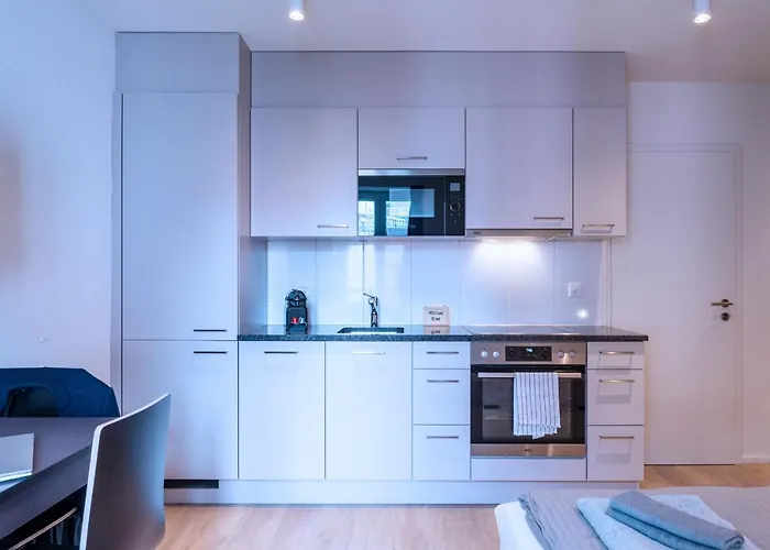 Apartment Hitrental Station