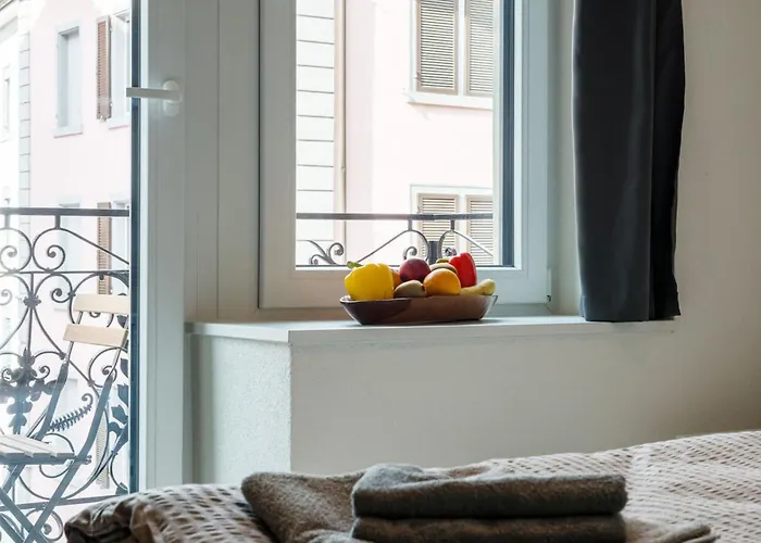 Apartment Hitrental Station *