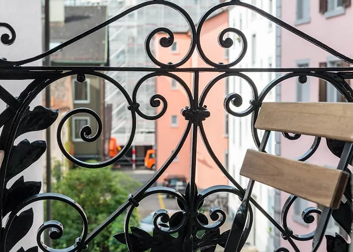 Hitrental Station * Zurich